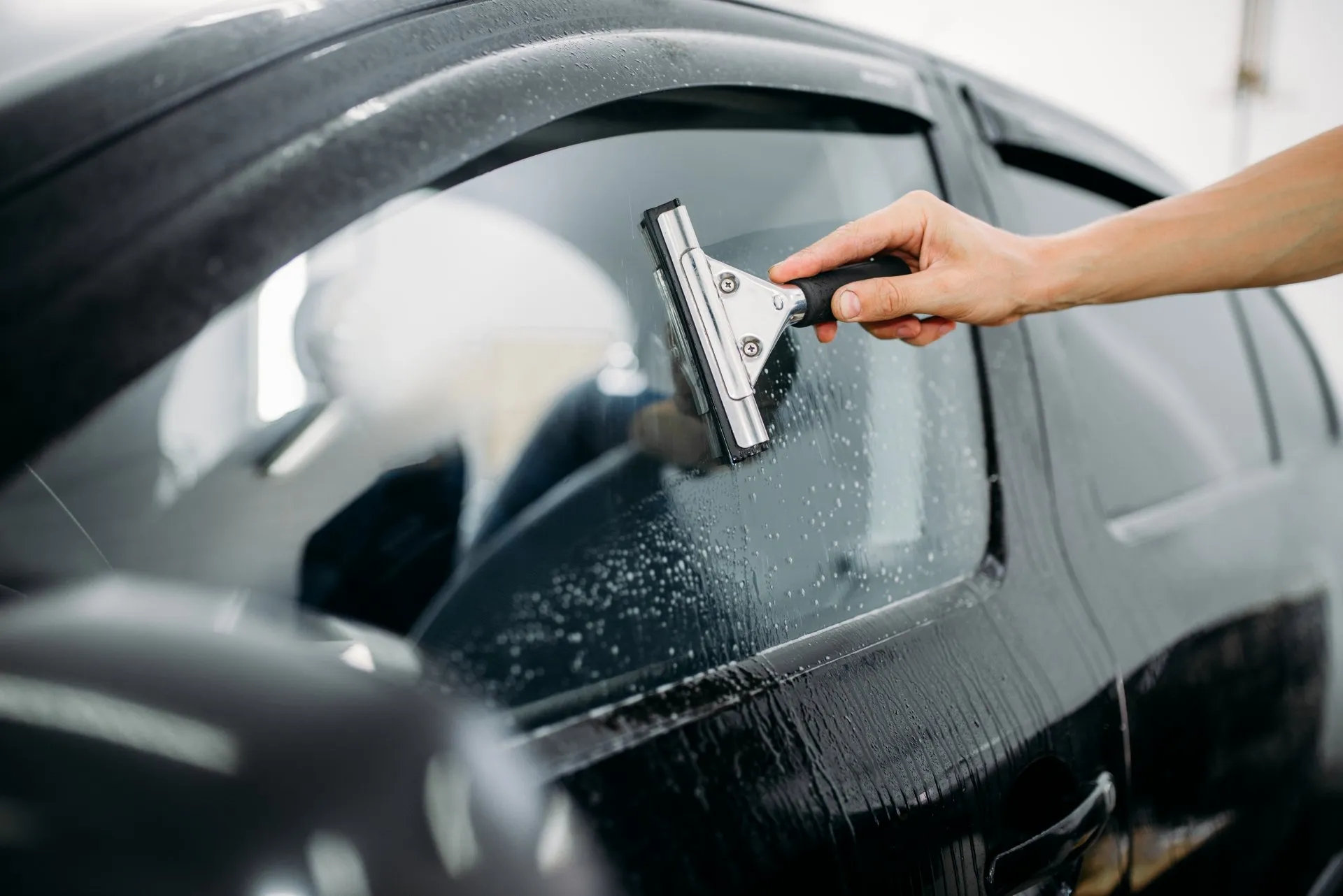 Finestre per auto con pellicola sputtering multistrato